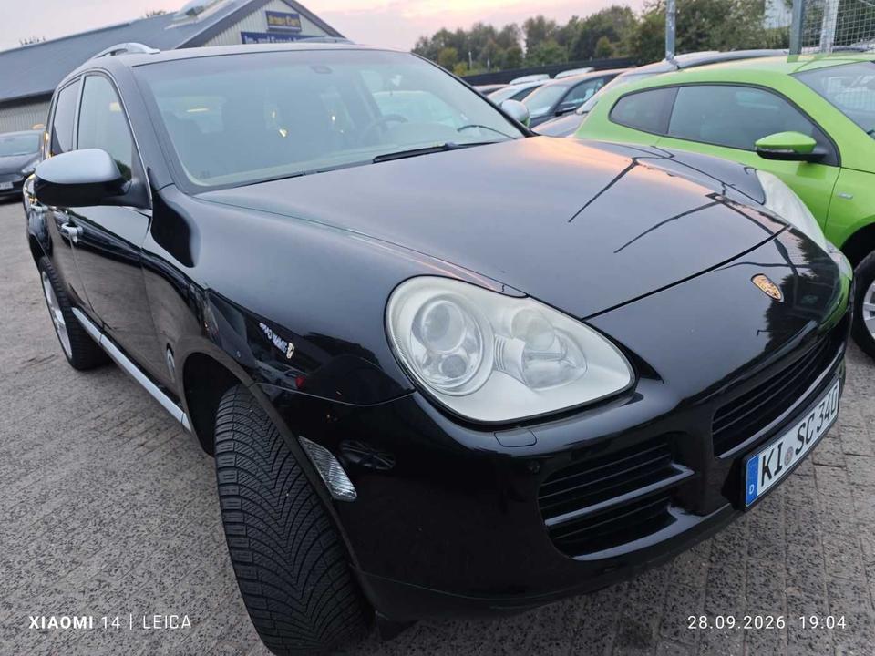 Porsche Cayenne 2006 — interior