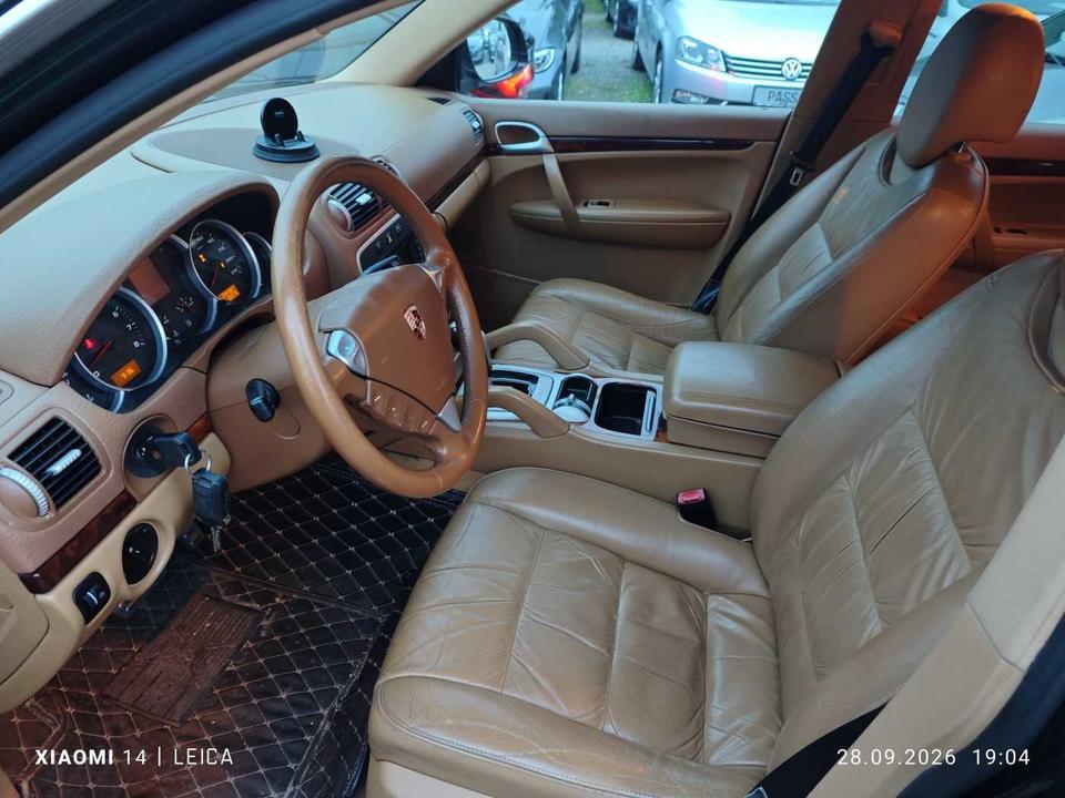 Porsche Cayenne 2006 — photo 9