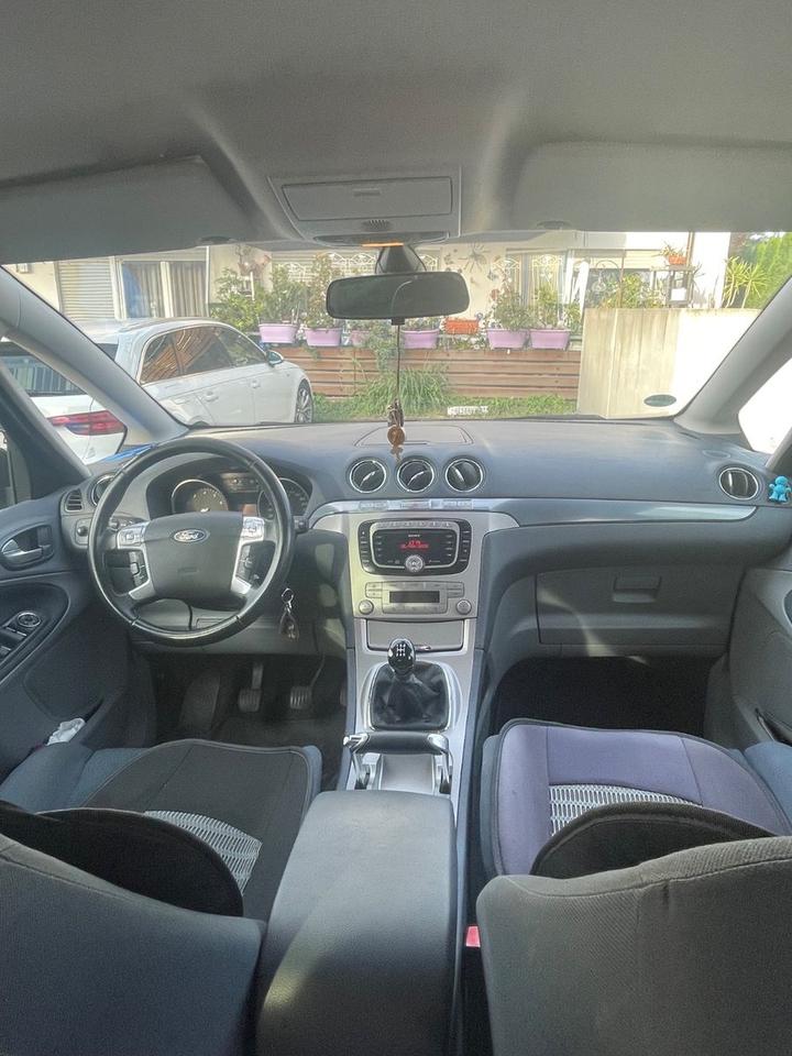 Ford S-Max 2009 — photo 11