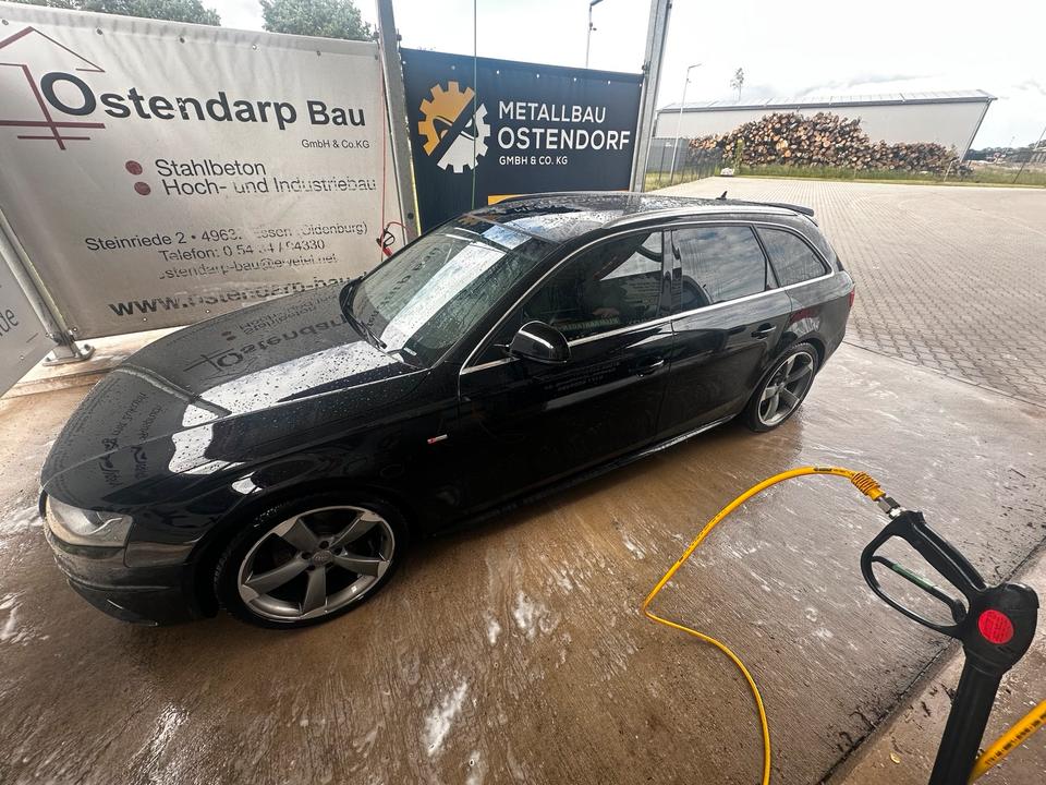 Audi A4 2009 — вигляд ззаду