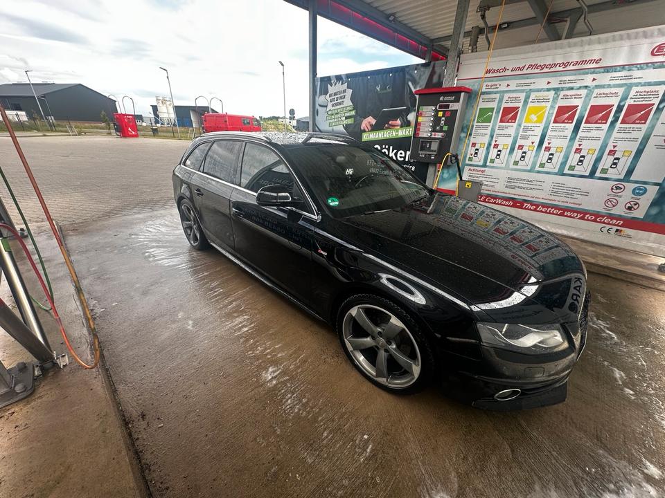 Audi A4 2009 — салон