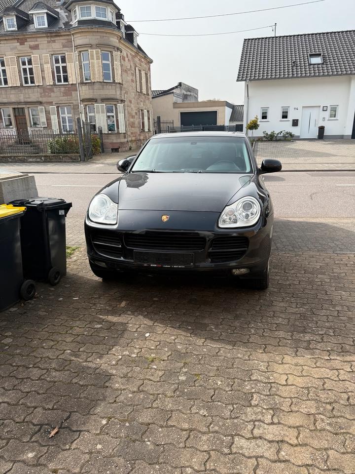 Porsche Cayenne, 2004