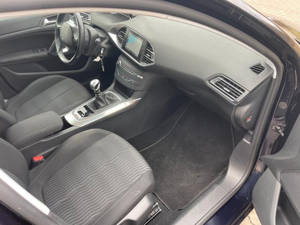 Peugeot 308 2014 — photo 12