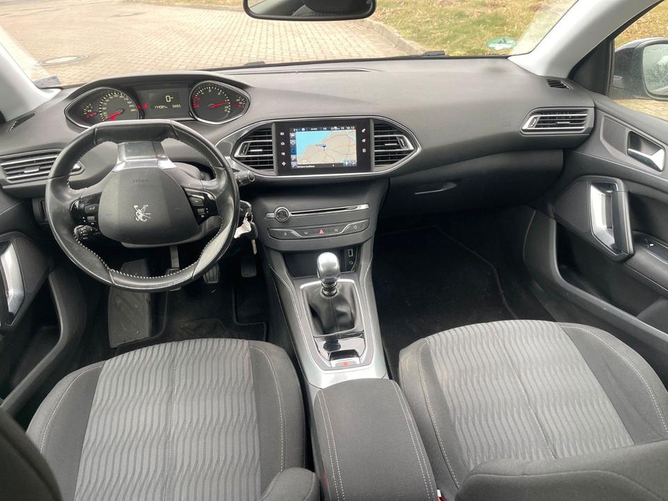 Peugeot 308 2014 — photo 14