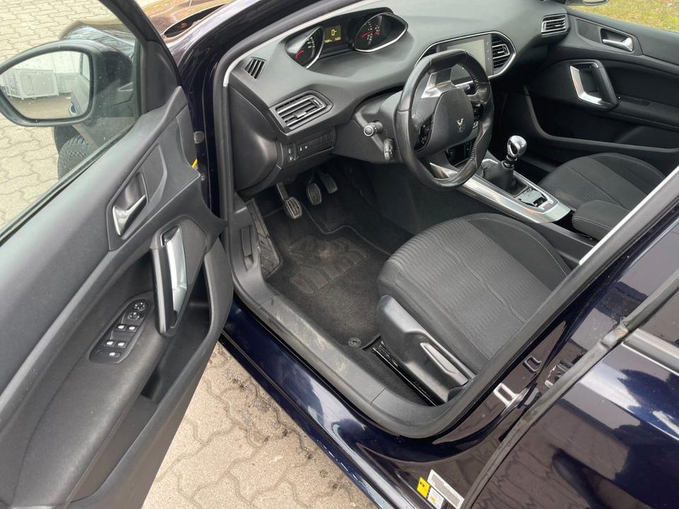 Peugeot 308 2014 — photo 15