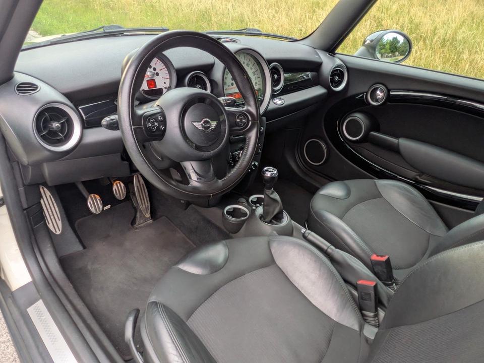 Mini Cooper SD Clubman 2012 — interior