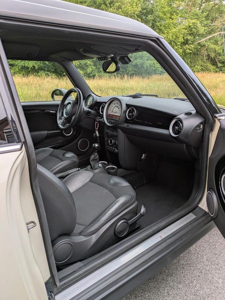 Mini Cooper SD Clubman 2012 — engine