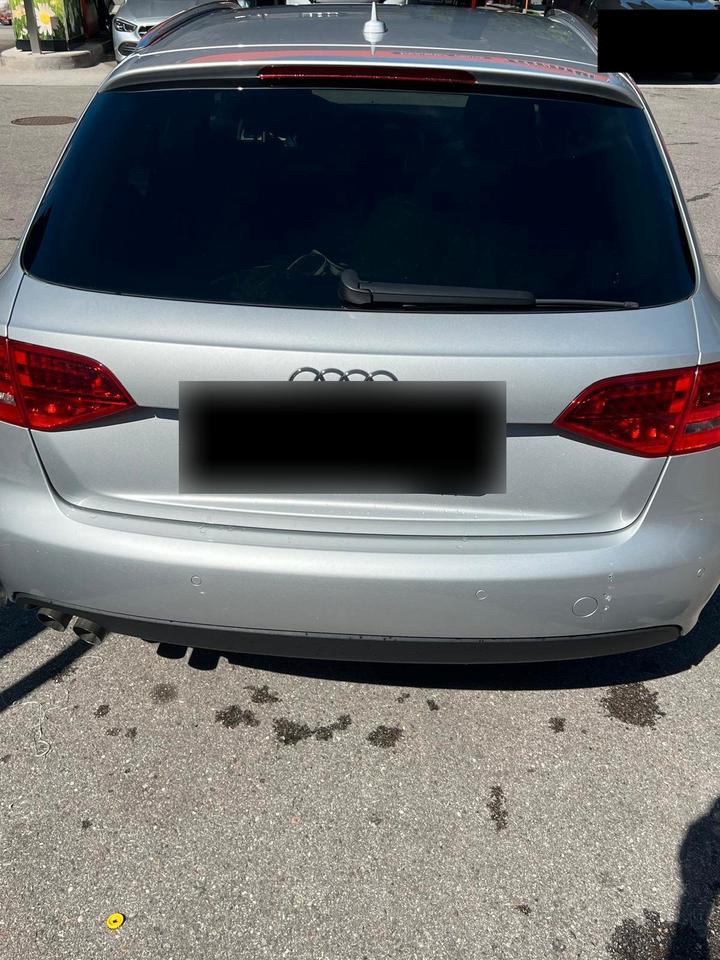 Audi A4 2011 — photo 5