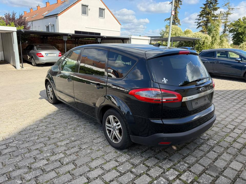 Ford S-Max 2011 — photo 7