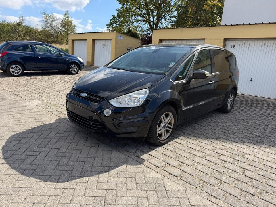 Ford S-Max 2011 — photo 8