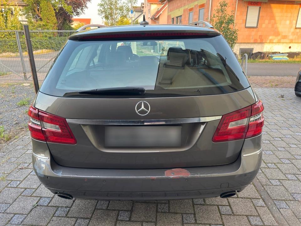Mercedes Benz 300 2010 — photo 6
