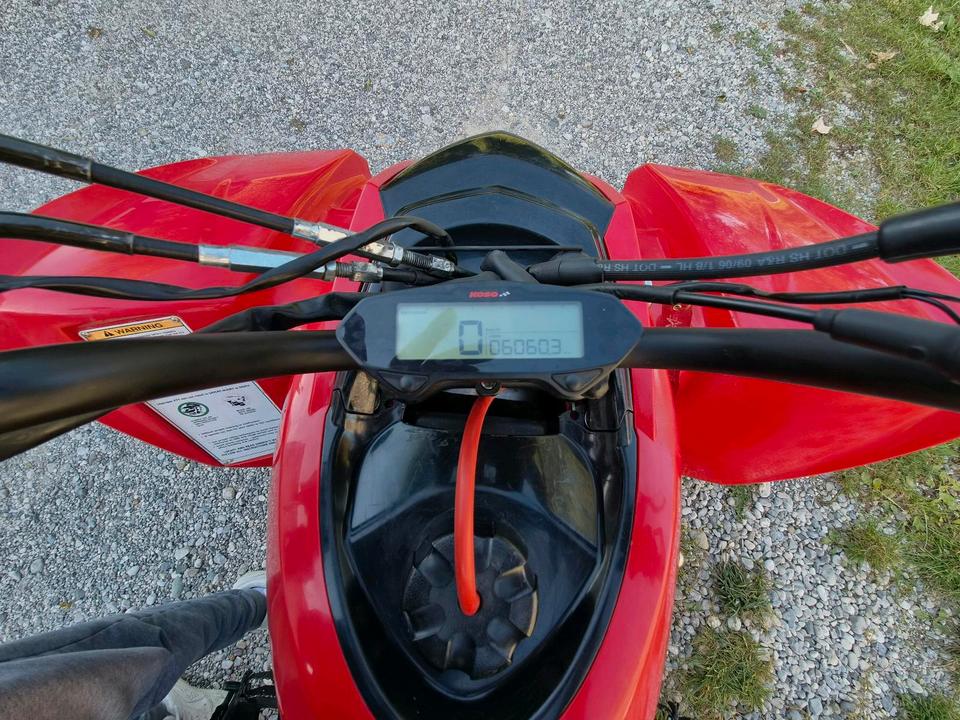 Weitere Motorräder Hyosung TE 450 Quad 2011 — photo 5