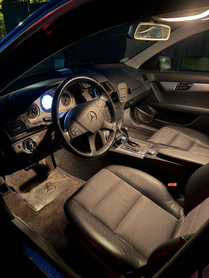 Mercedes Benz C 180 2009 — photo 13
