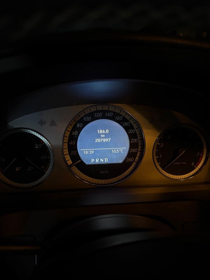 Mercedes Benz C 180 2009 — photo 19