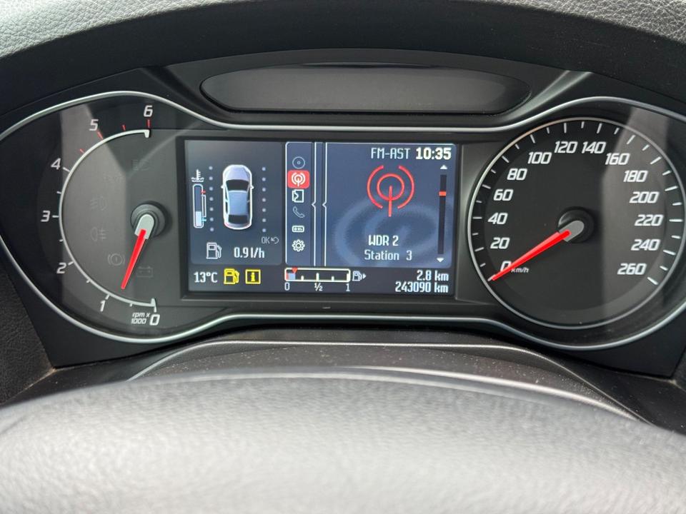 Ford S-Max 2012 — photo 15