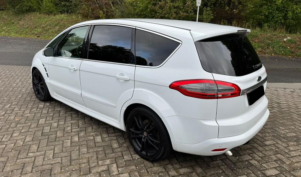 Ford S-Max 2012 — interior