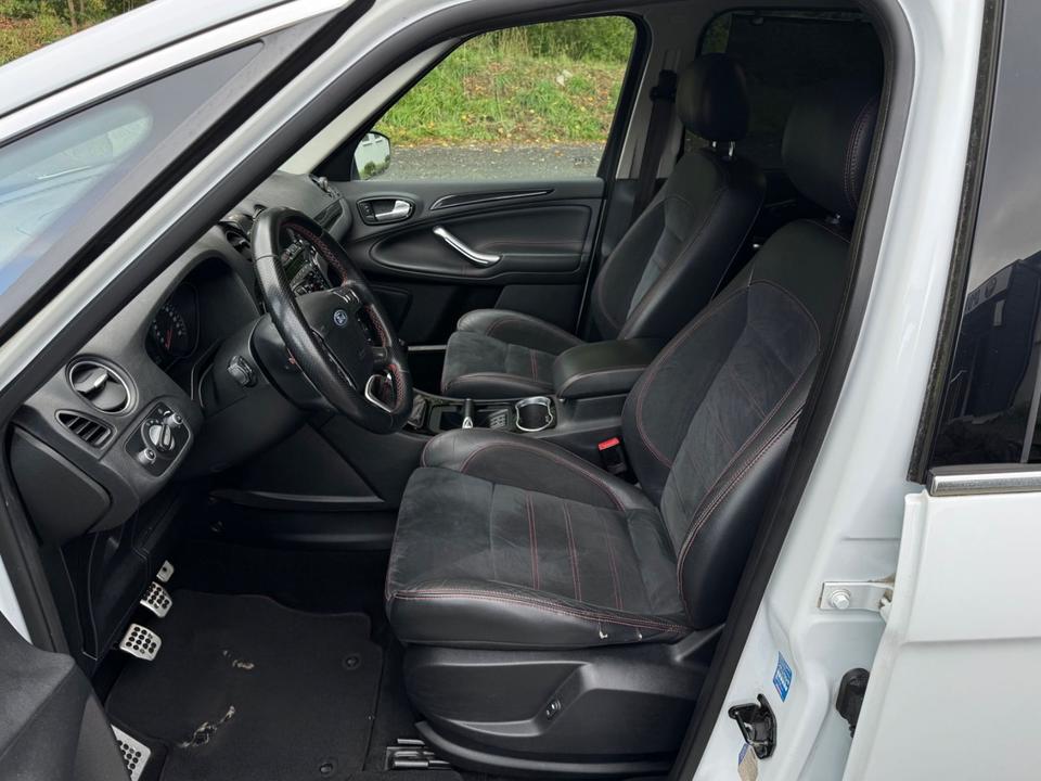 Ford S-Max 2012 — photo 9