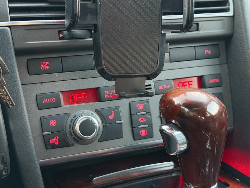 Audi A6 2006 — photo 13