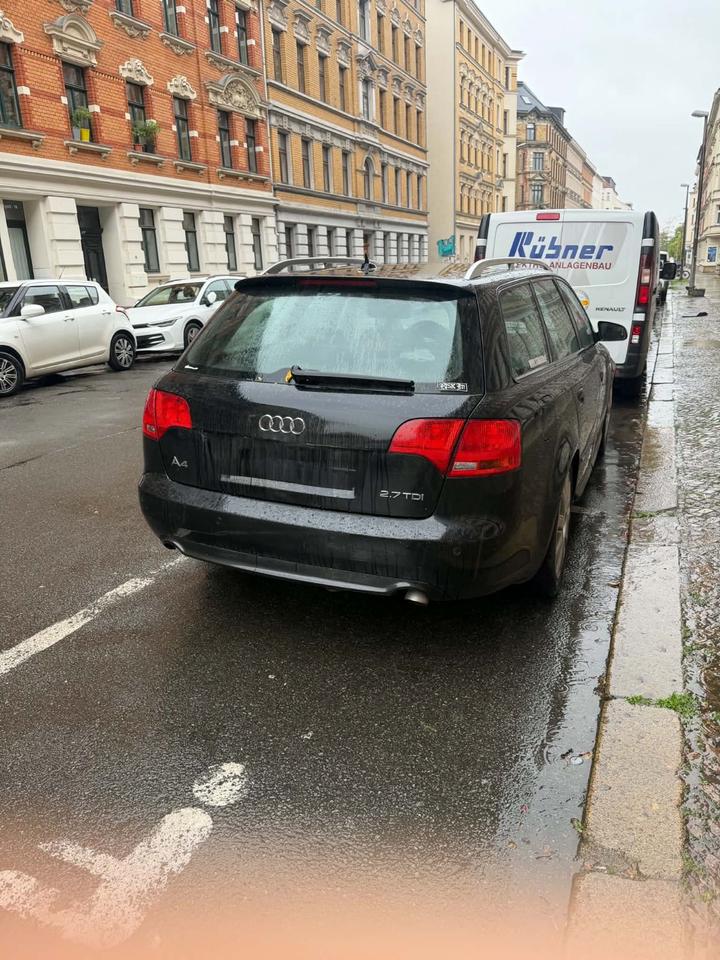 Audi A4 2006 — вигляд ззаду