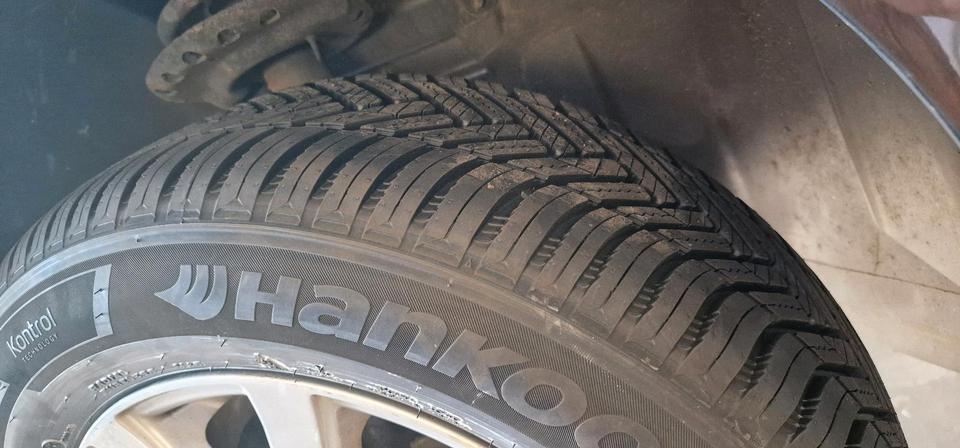 Ford S-Max 2010 — photo 10