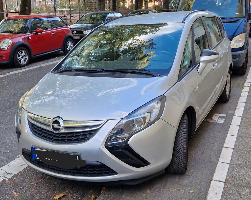 Opel Zafira Tourer, 2014
