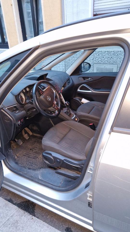 Opel Zafira Tourer 2014 — photo 5