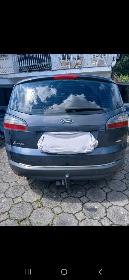 Ford S-Max 2009 — вигляд ззаду