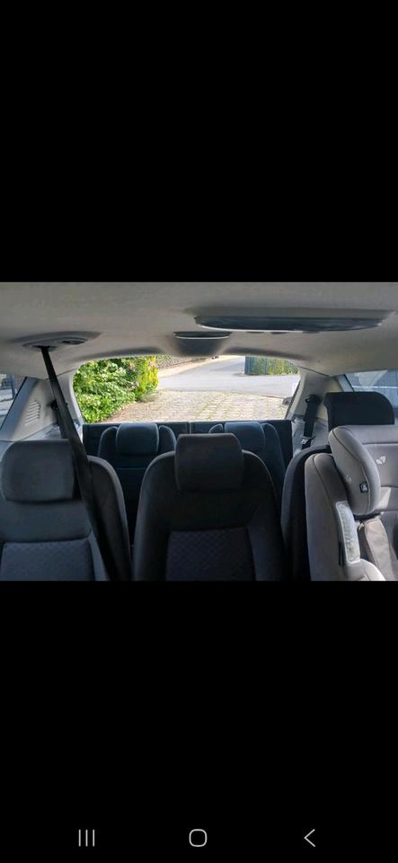 Ford S-Max 2009 — салон