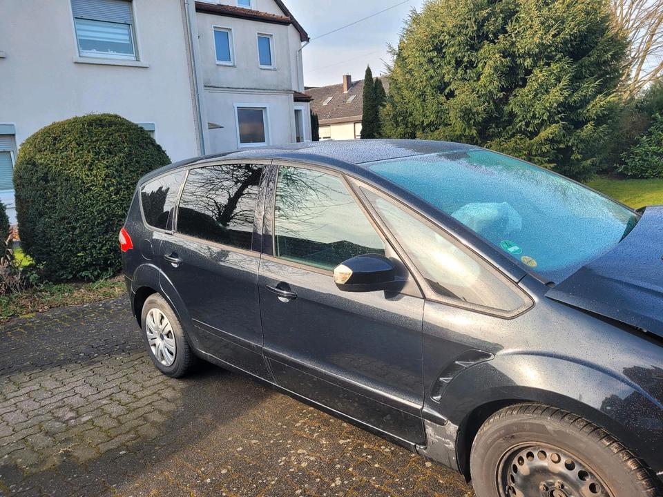 Ford S-Max 2010 — двигун