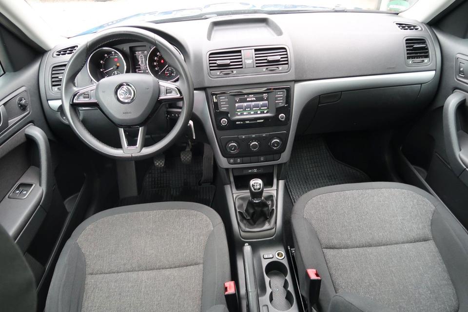Skoda Yeti 2015 — фото 12