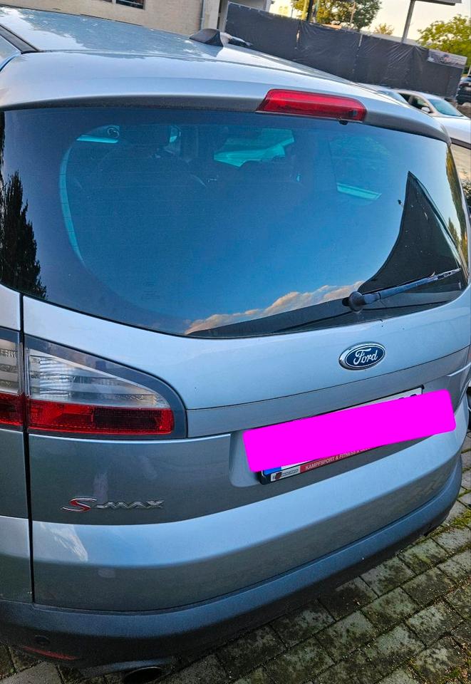 Ford S-Max 2006 — вигляд ззаду