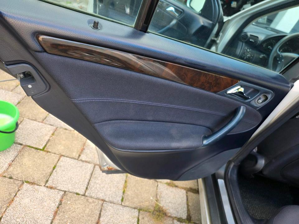 Mercedes Benz Weitere Mercedes Benz 2005 — photo 17