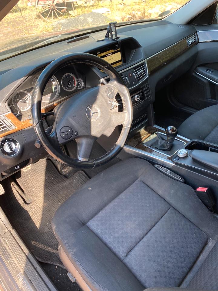 Mercedes Benz E 250 2010 — photo 6