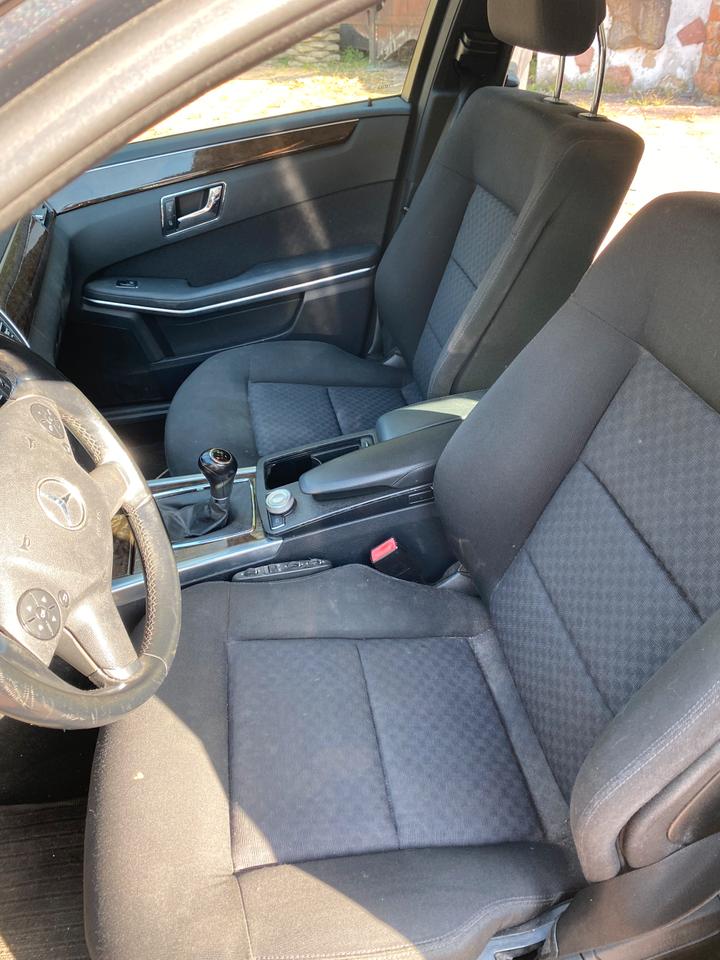 Mercedes Benz E 250 2010 — photo 7