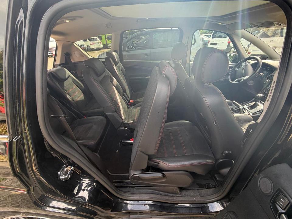 Ford S-Max 2013 — photo 15