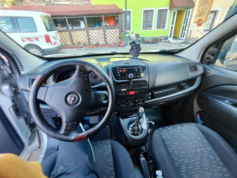 Opel Combo 2012 — photo 13
