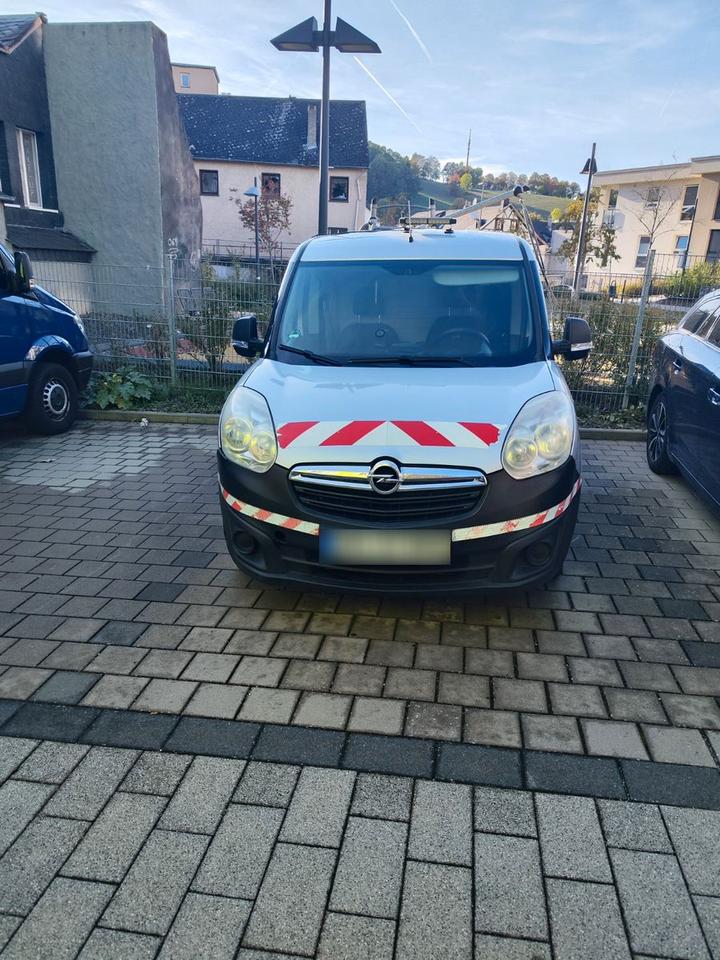 Opel Combo 2012 — interior