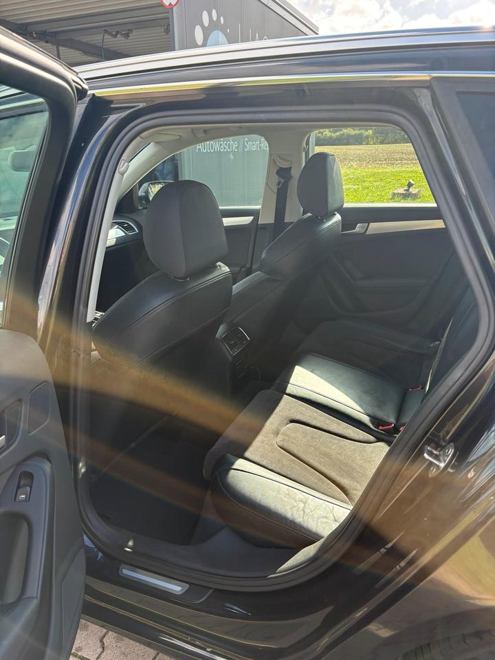 Audi A4 2010 — photo 10