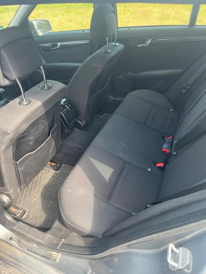 Mercedes Benz C 180 2010 — photo 12