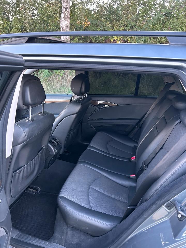 Mercedes Benz E 220 2007 — photo 12