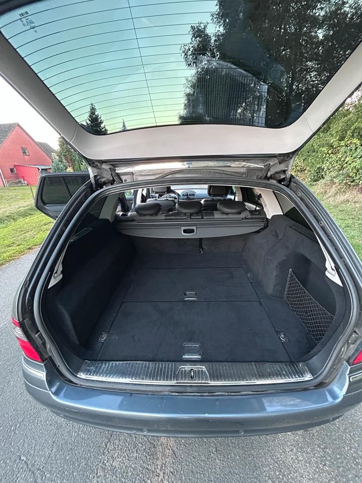 Mercedes Benz E 220 2007 — photo 13