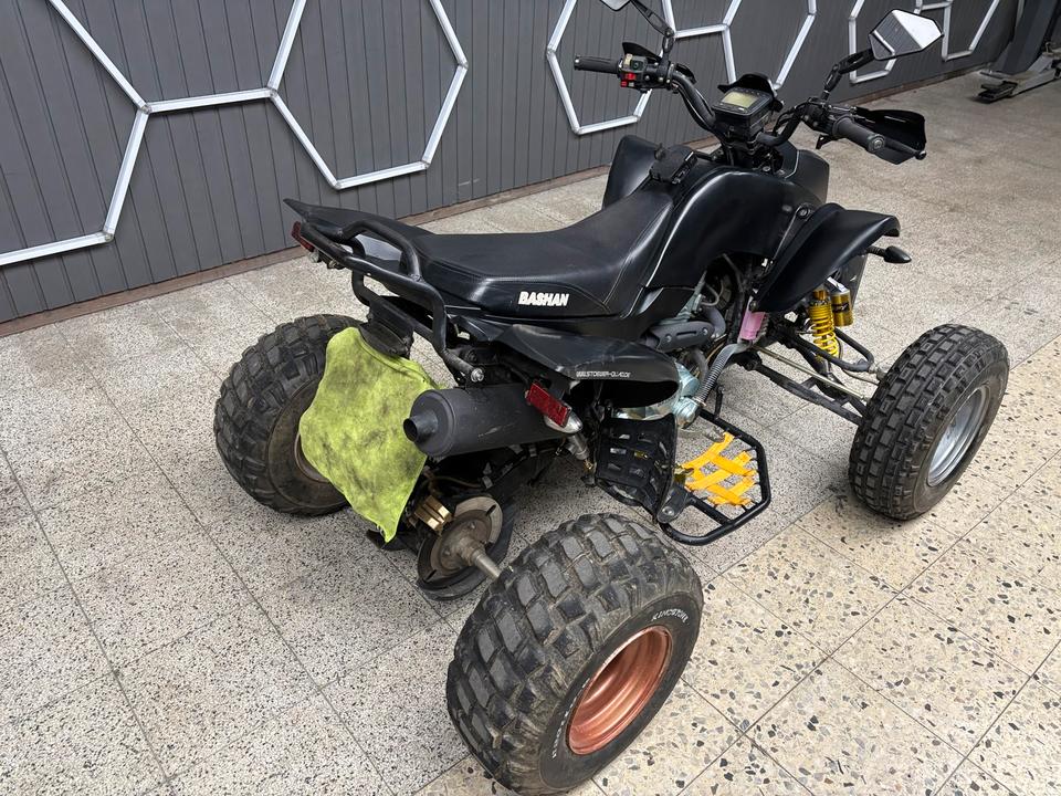 Weitere Motorräder Bashan 250cc Quad 2015 — engine 250 ccm