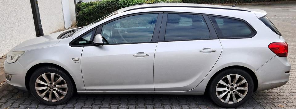 Opel Astra 2012 — авто для ЗСУ з Європи