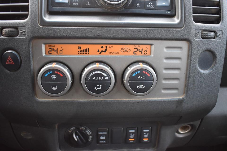 Nissan Navara 2007 — photo 12