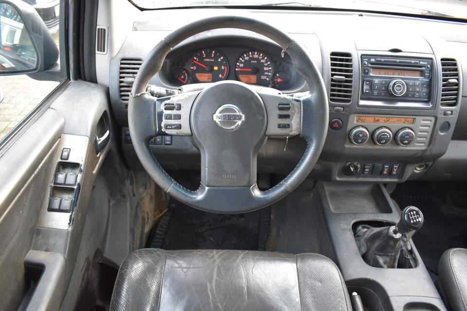 Nissan Navara 2007 — photo 9