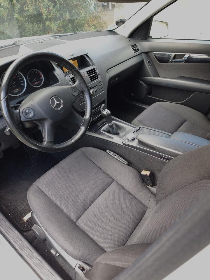 Mercedes Benz C 220 2010 — photo 5