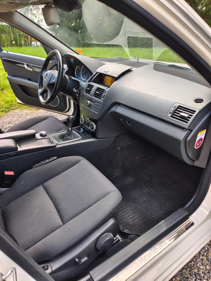 Mercedes Benz C 220 2010 — photo 6