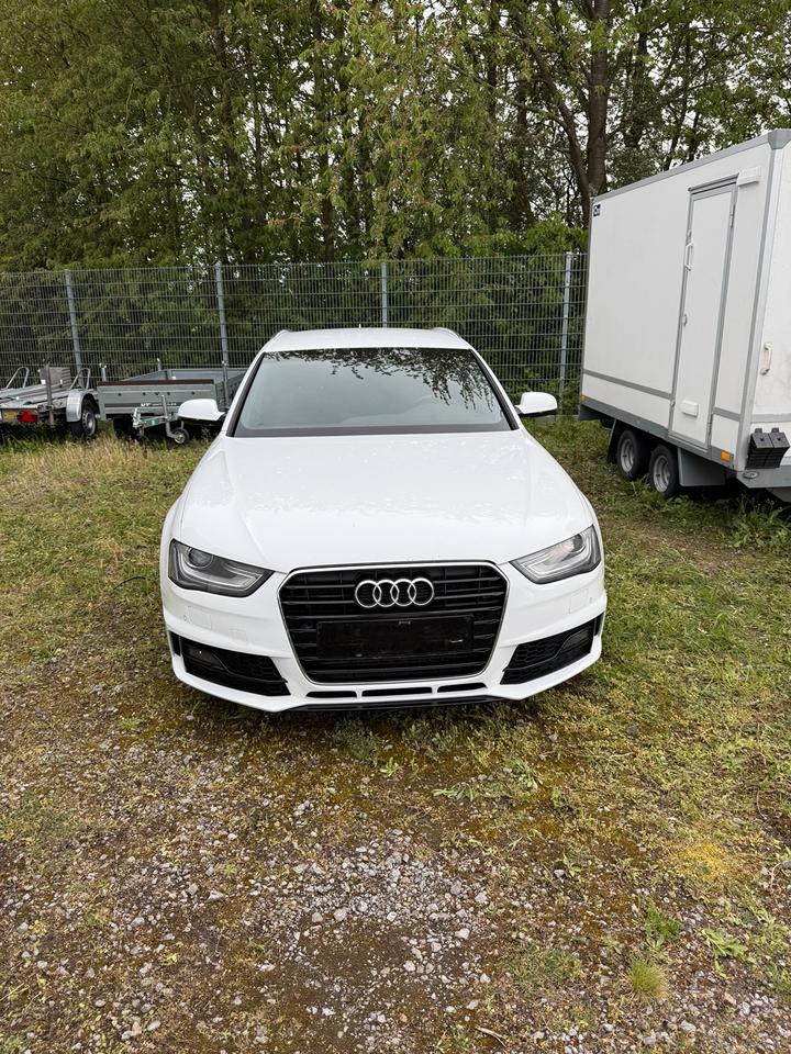 Audi A4 2013 — двигун