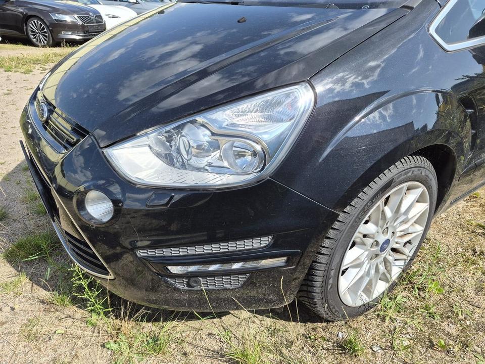 Ford S-Max 2013 — rear view