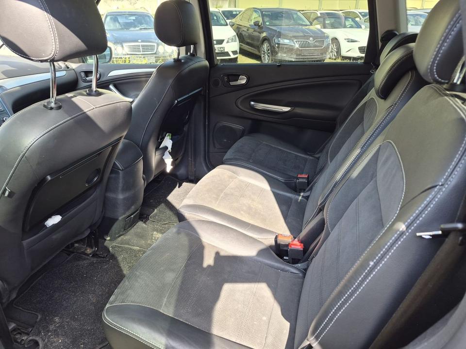 Ford S-Max 2013 — photo 7